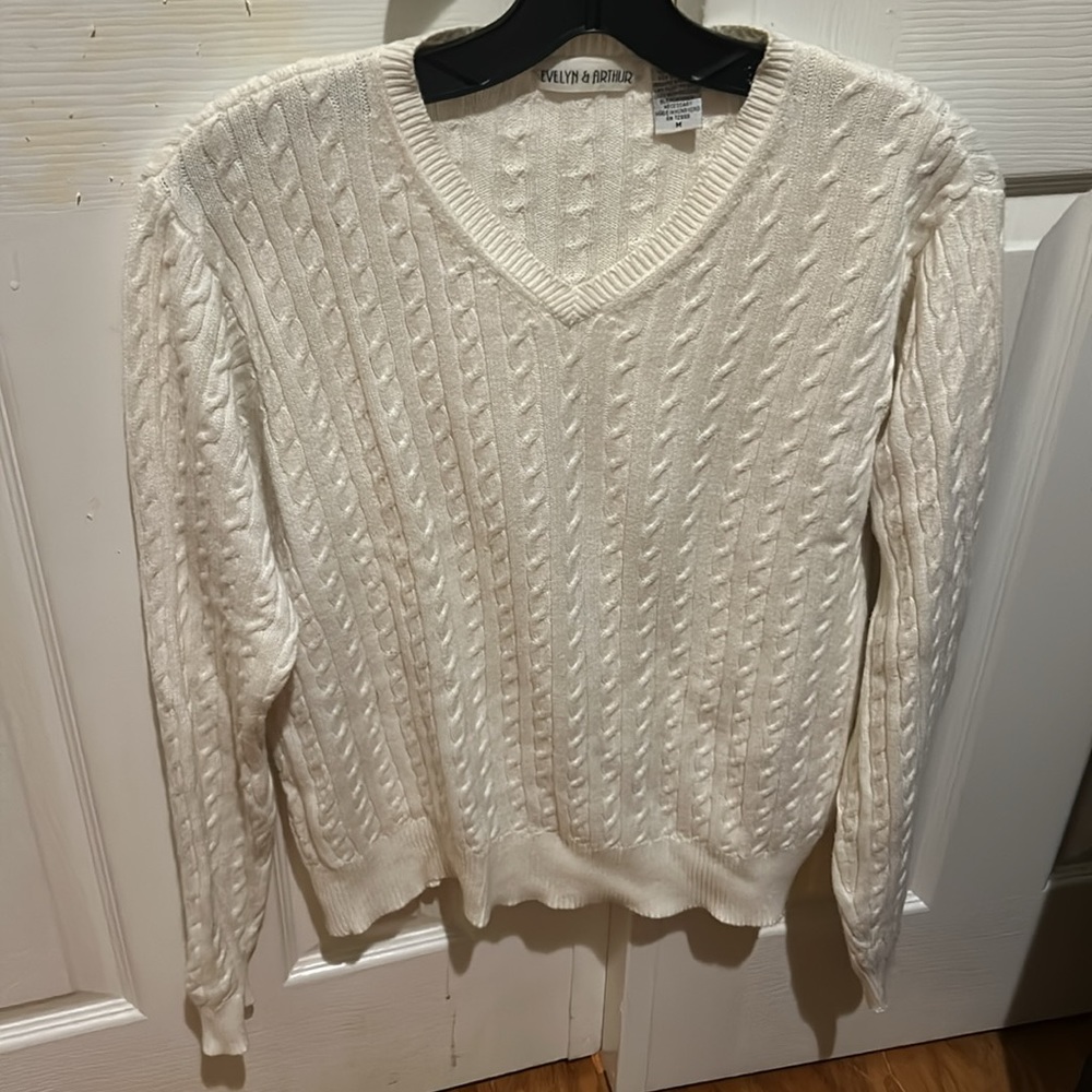 Evelyn & Arthur Women’s White Cotton V-Neck Long-Sleeve Sweater M